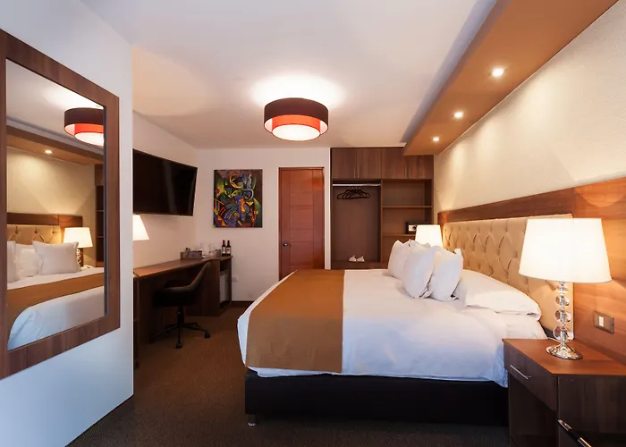 Inti Punku & Hotel